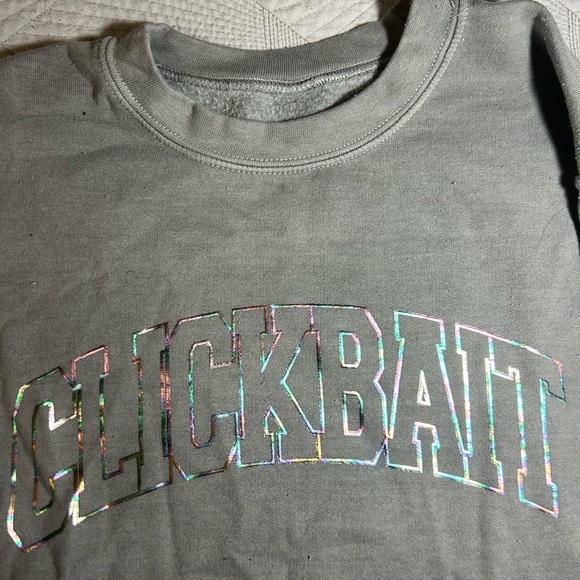 Clickbait grey sweatshirt. Holographic letters - Picture 2 of 2